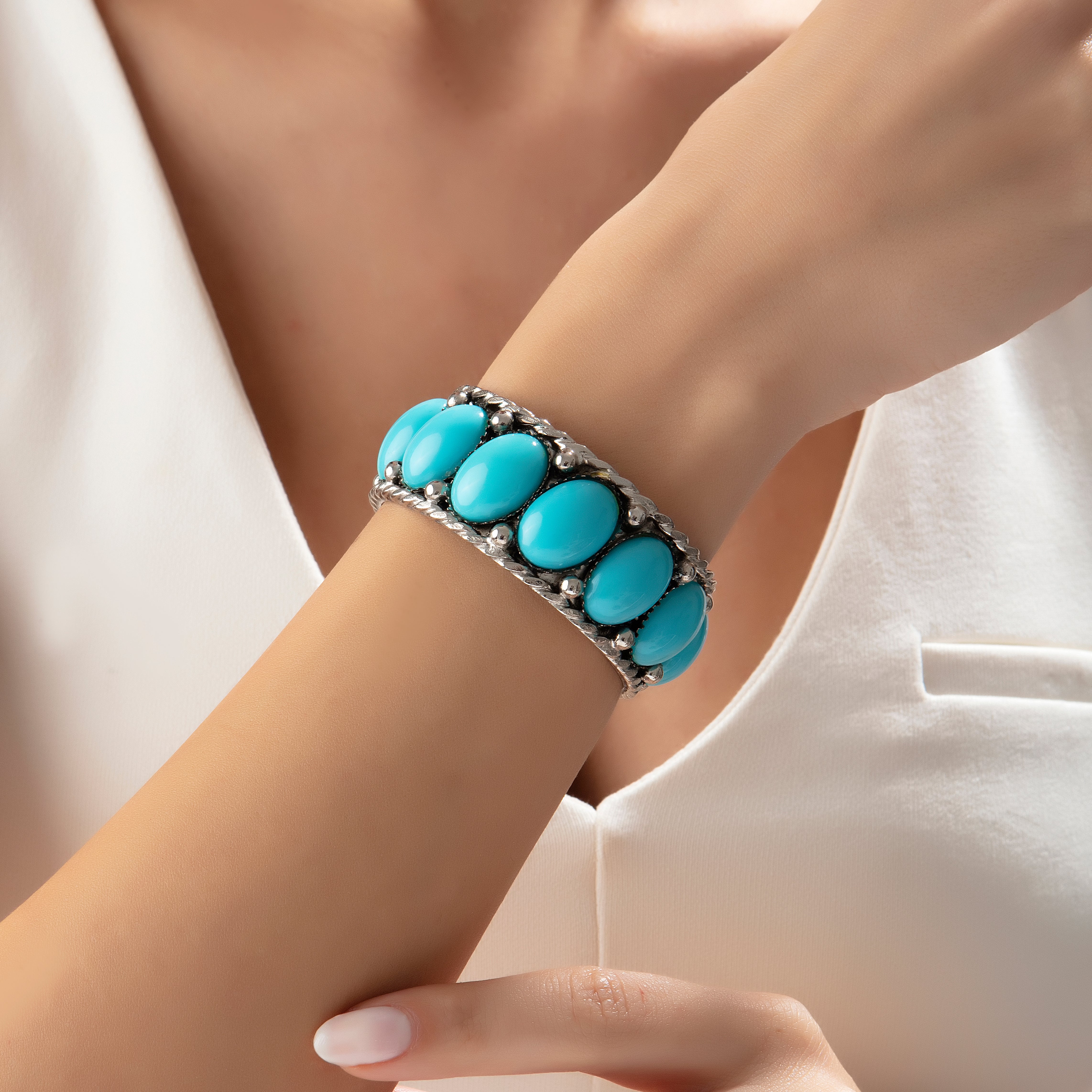 Opposite Attracks Cuff